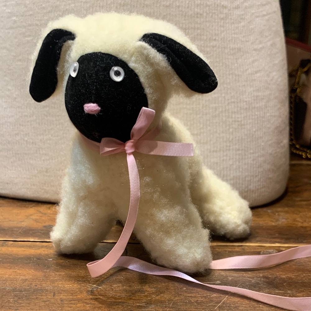 SUZANNE GIBSON STEIFF DESIGNER PLUSH BABY LAMB ON A PINK LEASH